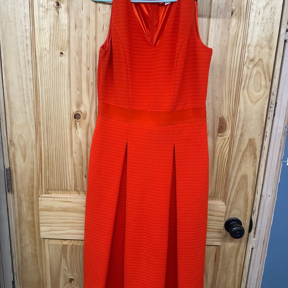 Elegant Red Sleeveless Dress